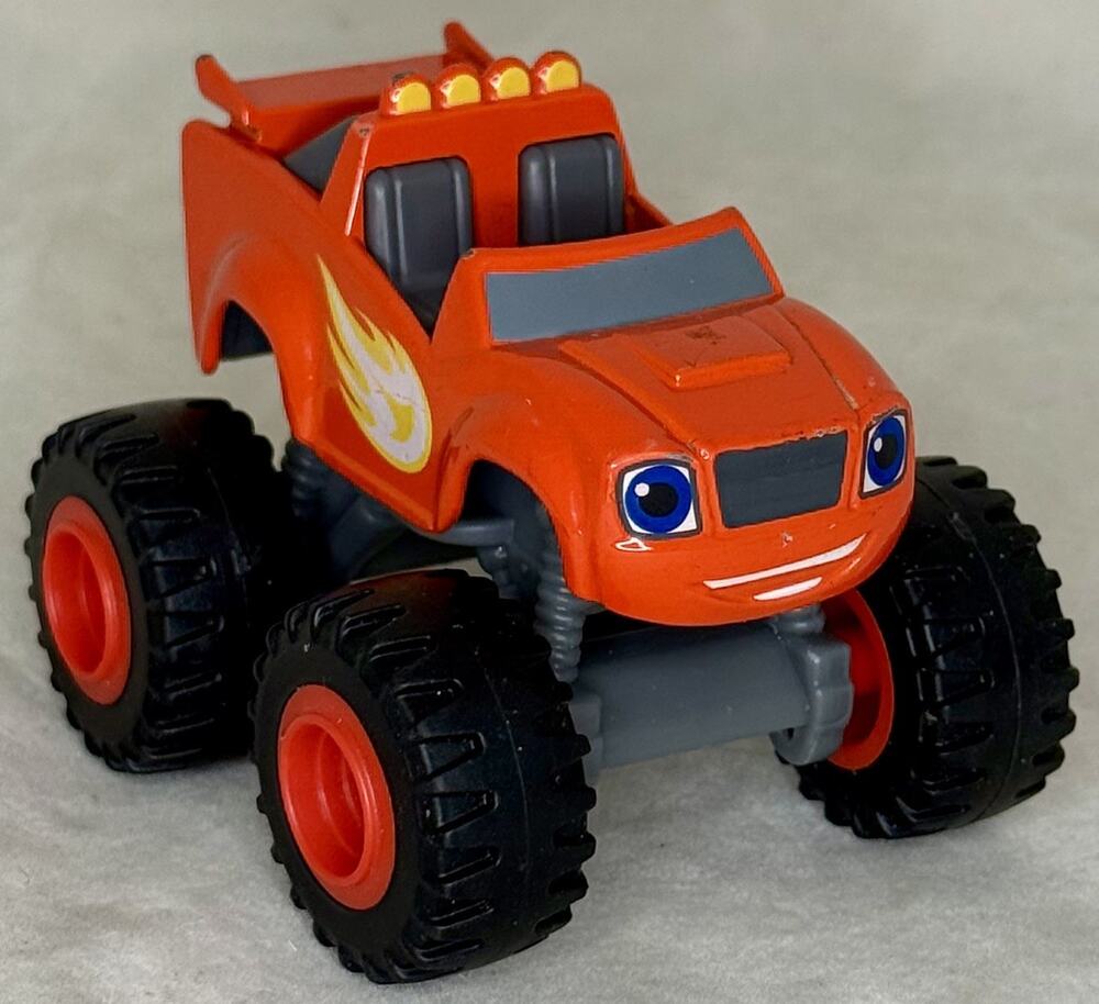2014 Nickelodeon Blaze and the Monster Machines Diecast Monster Truck Toy Figure
